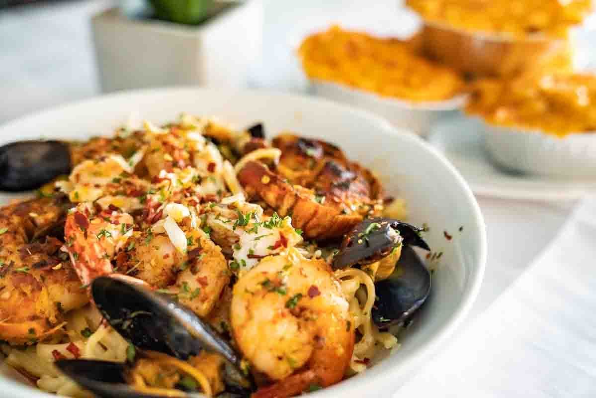 Seafood Linguine (Serves 1)