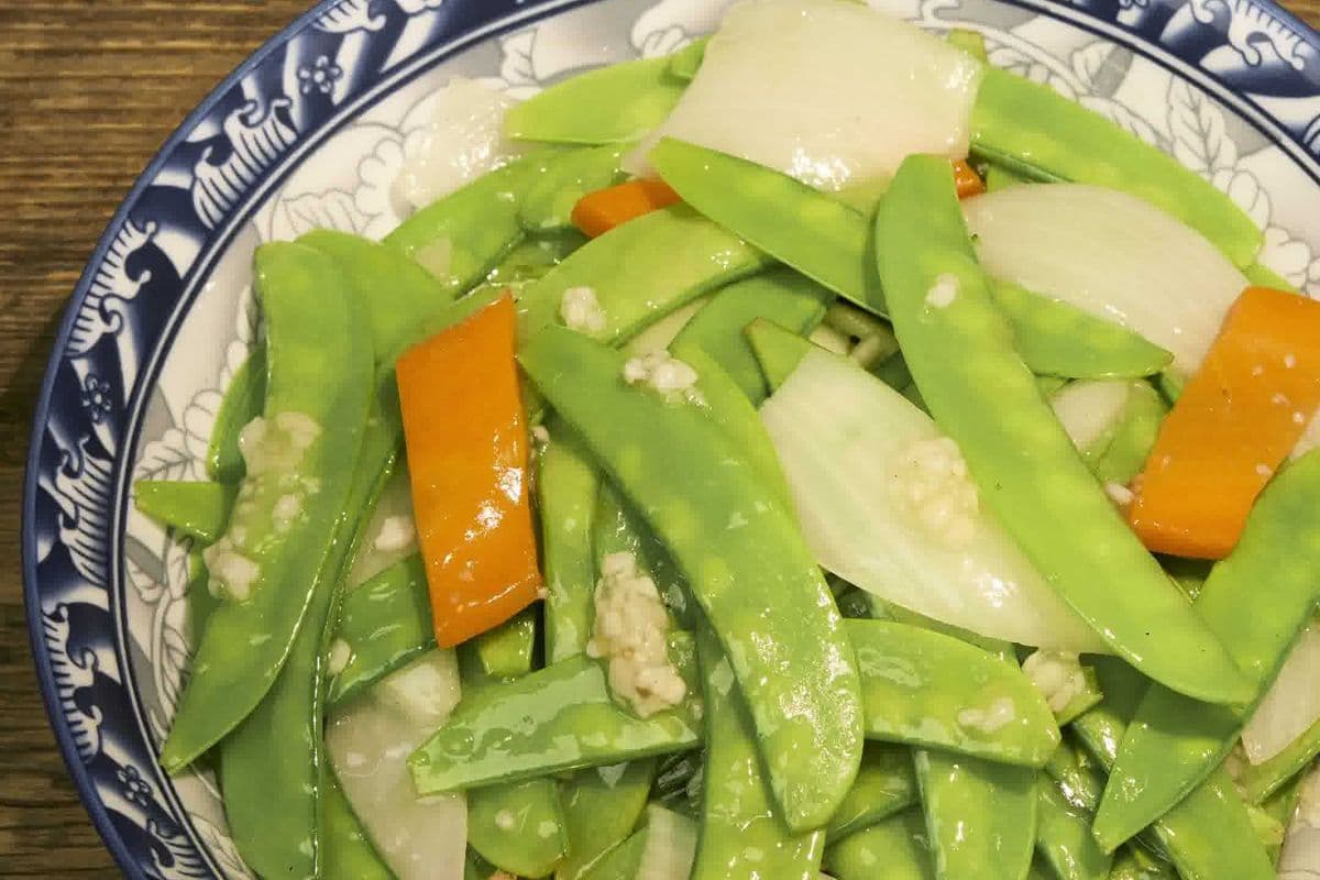 Snow Peas in Garlic