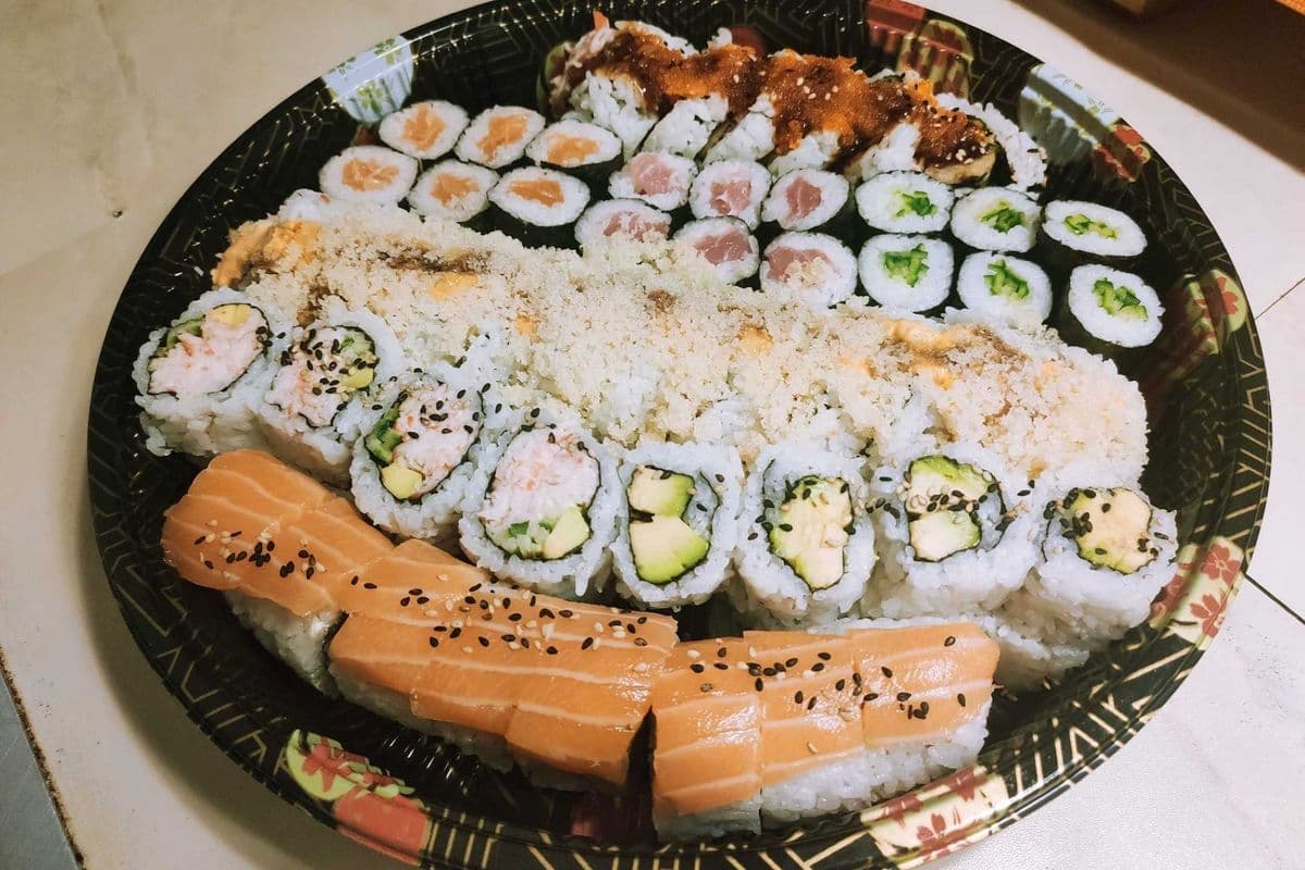 Party Tray B. Popular Rolls (Medium Tray) (58 pcs)