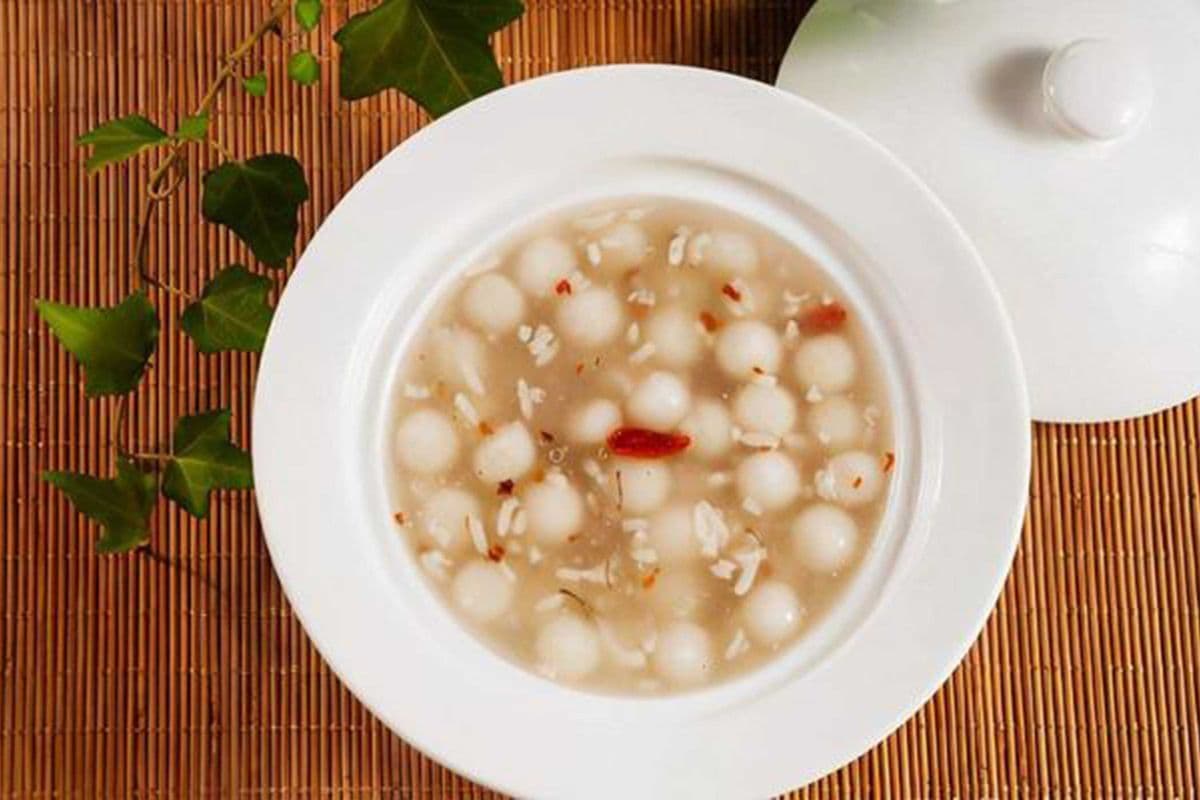 4. Rice Balls in Ricewine Soup (酒酿圆子)