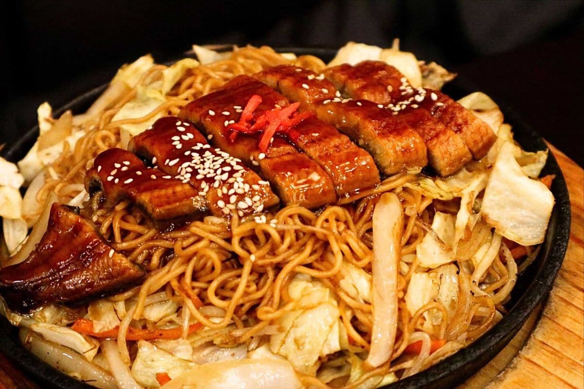 Grilled Unagi Fried Udon 燒鰻魚炒烏冬