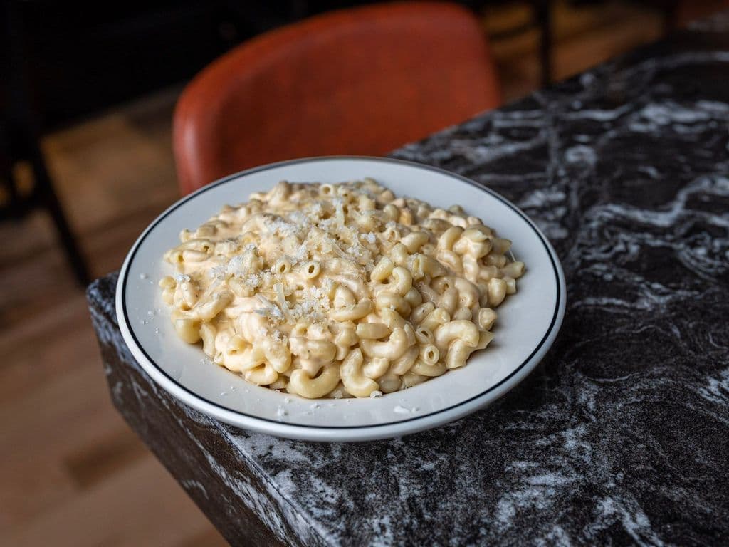 MAC & CHEESE