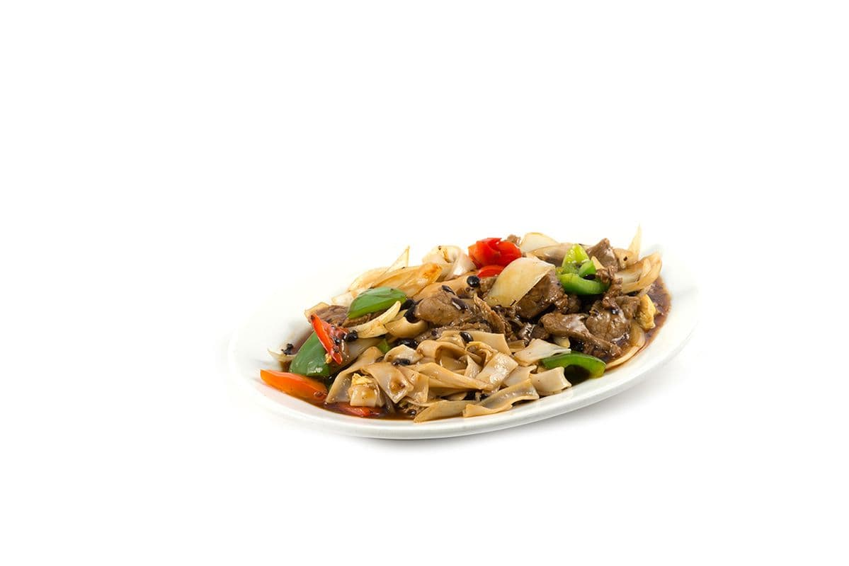 58. Nouilles de riz sautées aux haricots noirs et bœuf / Fried Rice Noodles with Black Beans and Beef