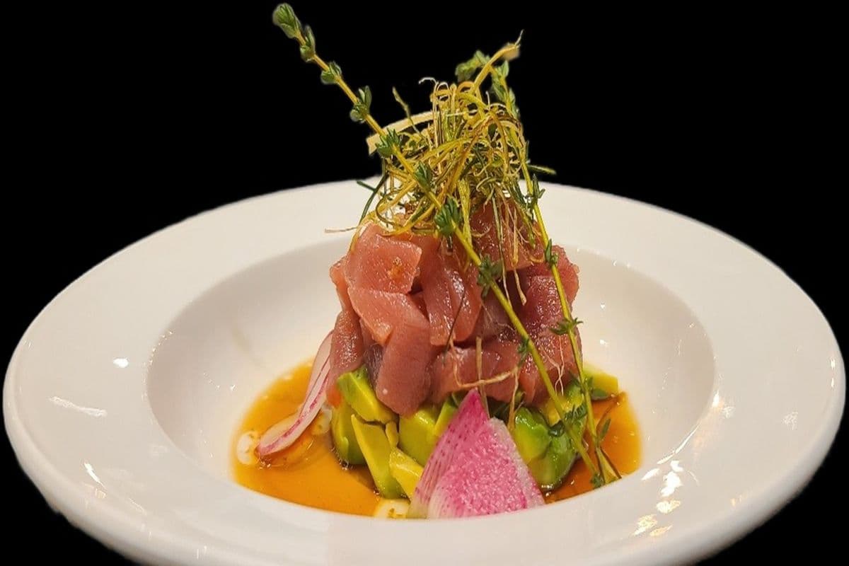 Tomo Tartare (Tuna)