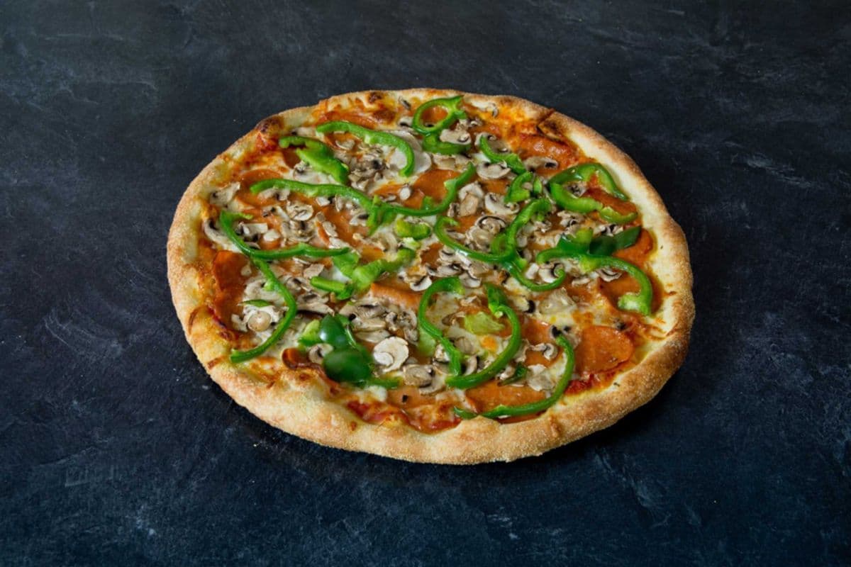 18" Party Specialty Pizza #16 (Deluxe)