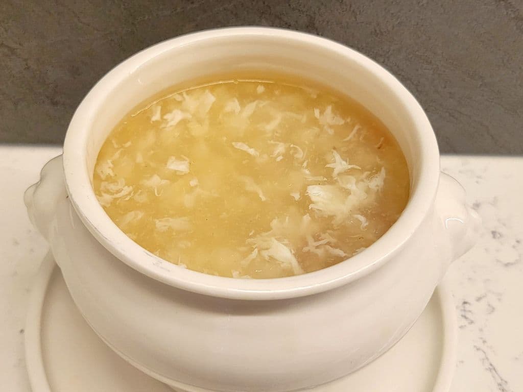 S6 Seafood & Fish Maw Soup 海皇魚肚羹