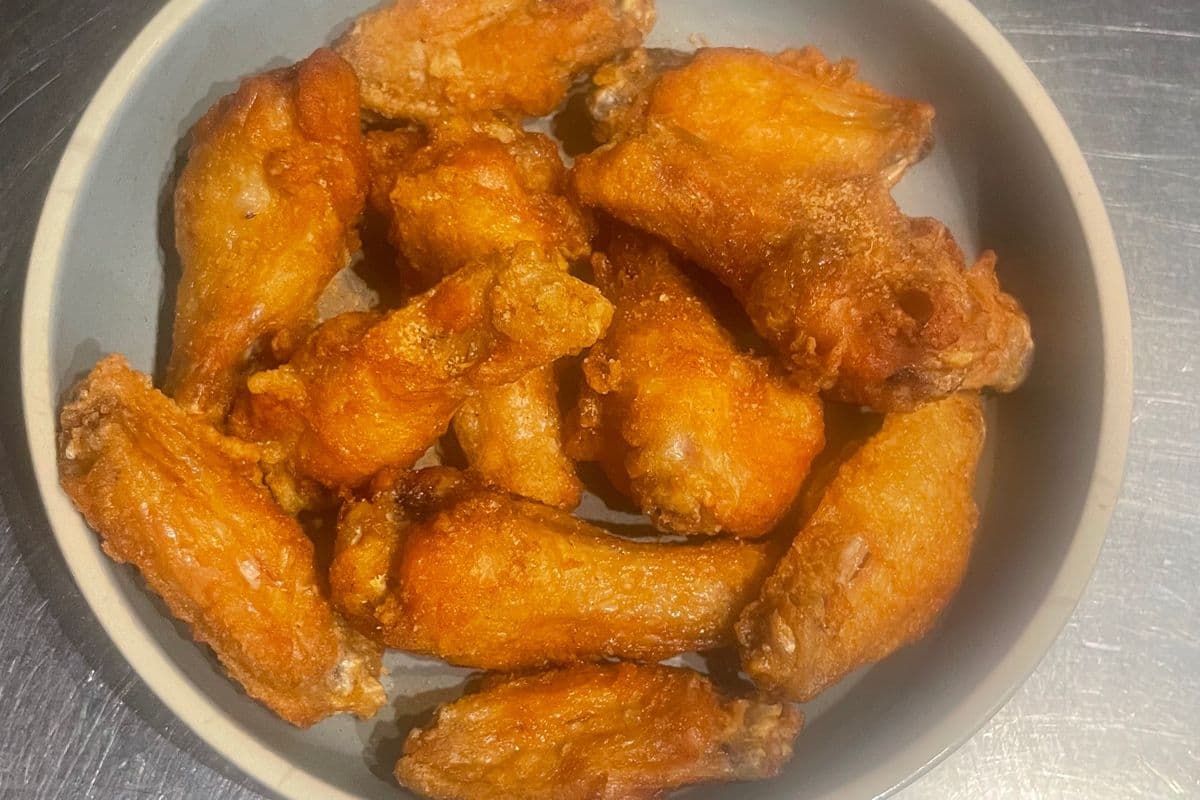 Salt-and-Pepper Chicken Wings (12 pcs) (椒盐鸡翅)