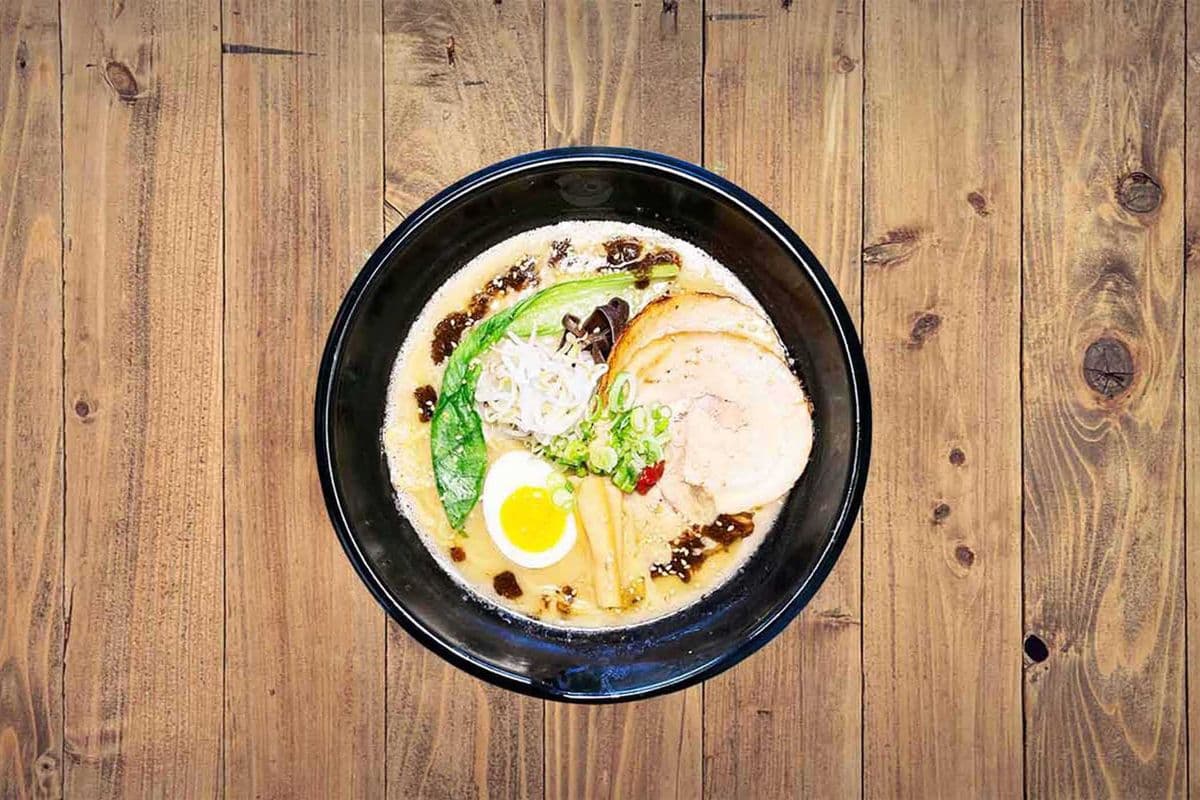 #6 Menbow Black Ramen