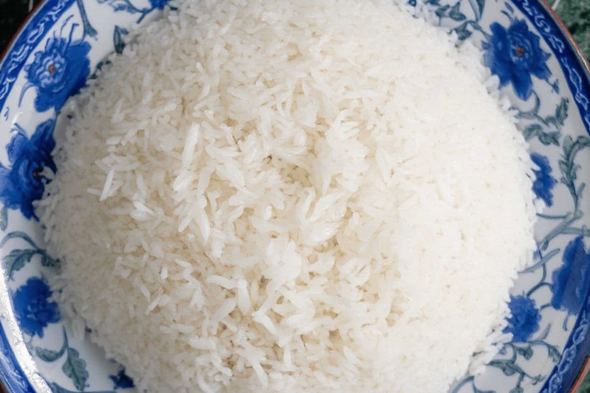 White Rice (Regular - 28 oz Container)