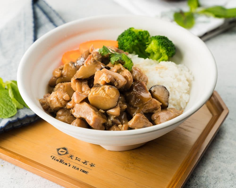 N13. Taiwanese Satay Pork with White Noodle in Thickened Soup (台式沙茶肉羹湯麵)