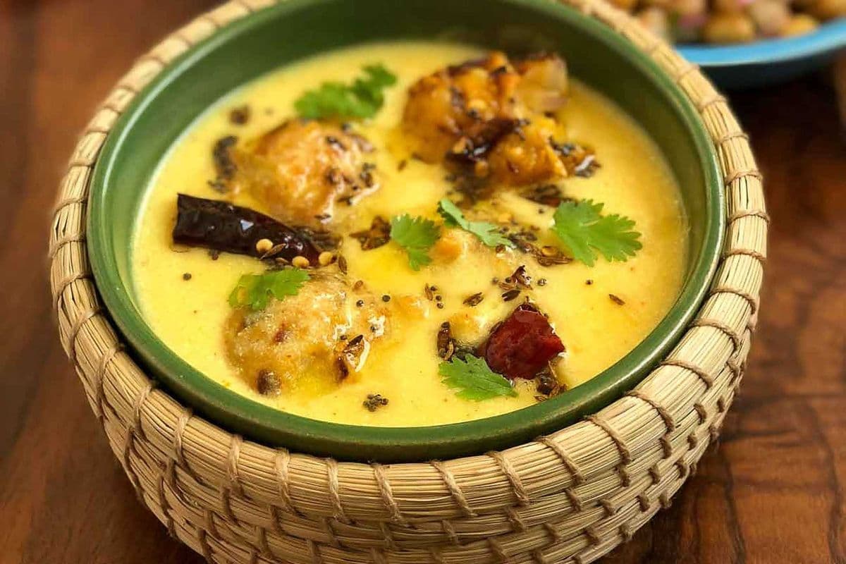 KADHI PAKODA (LARGE)
