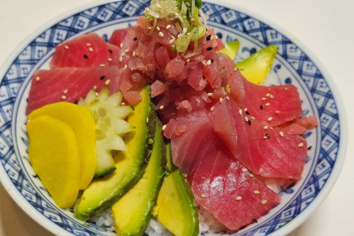 Tuna Avocado Don