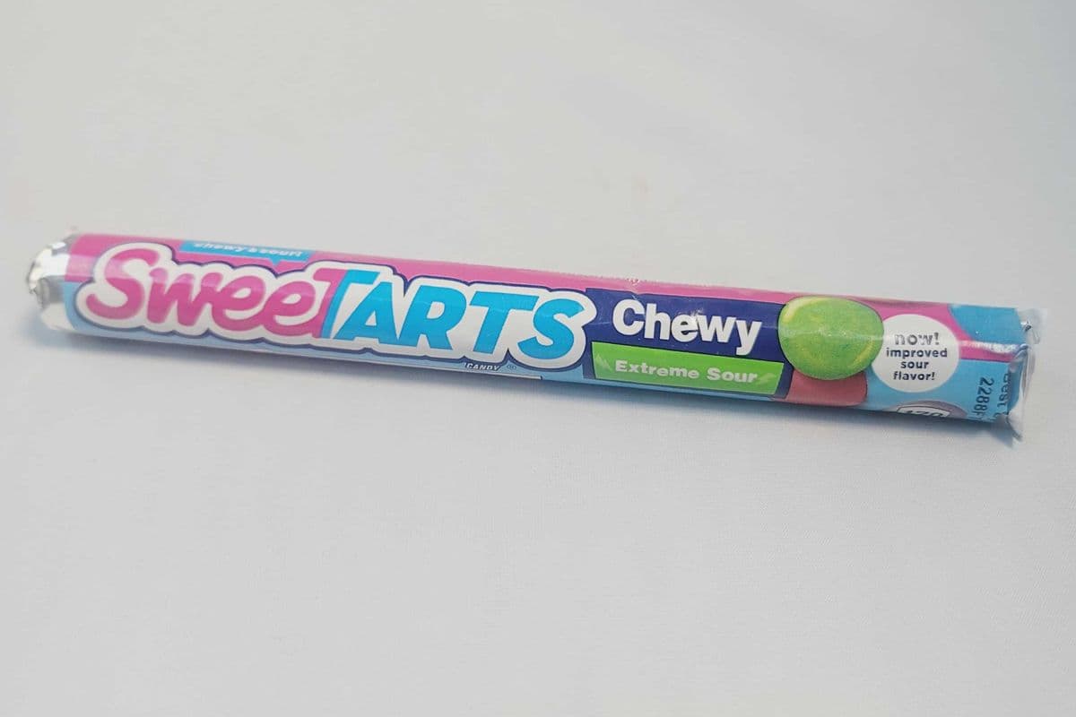 SweetTarts Chewy and Sour Roll (46.8 g)