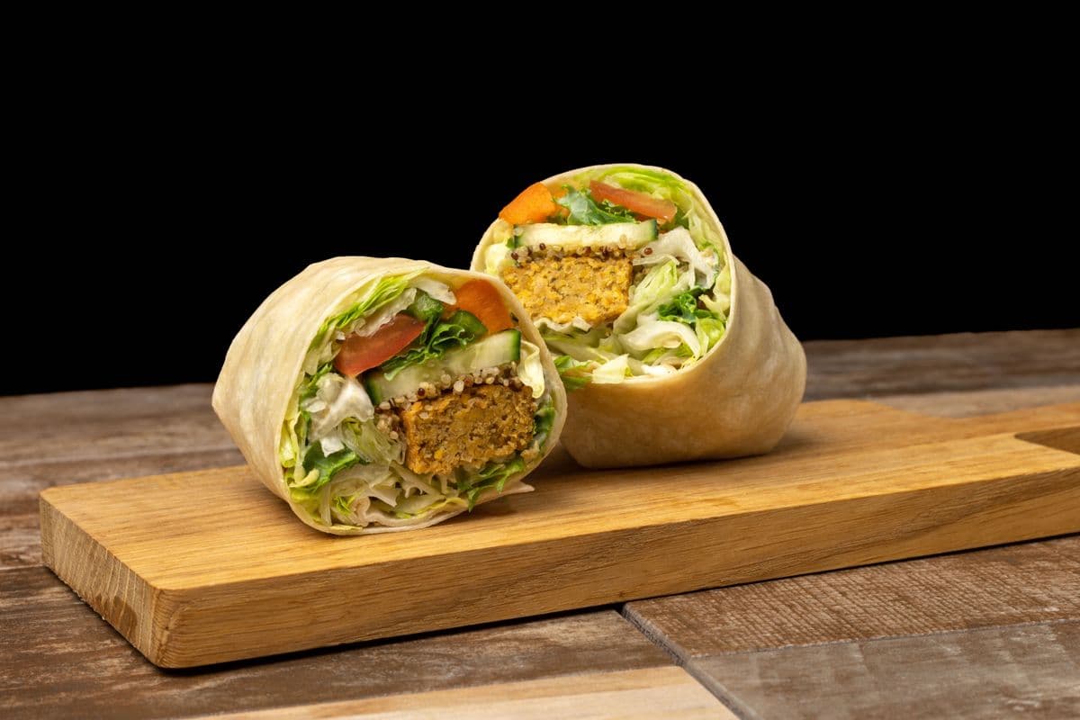 Falafel Buddha Wrap (965 Cal)
