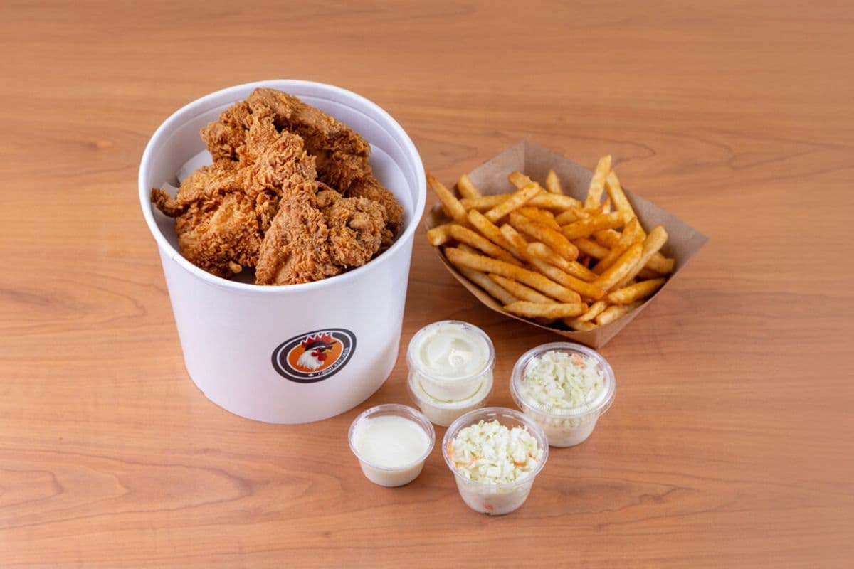 Family Chickenista Tenders (16 pcs)