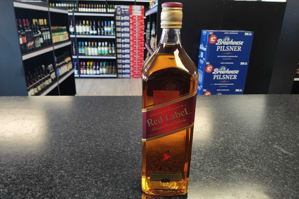 Johnnie Walker - Red Label (1 x 1.14 L Bottle)