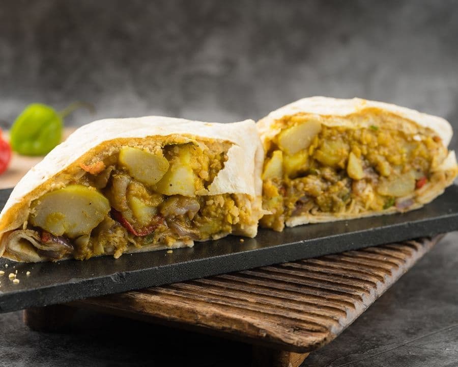 Curry Chicken Roti (Boneless)