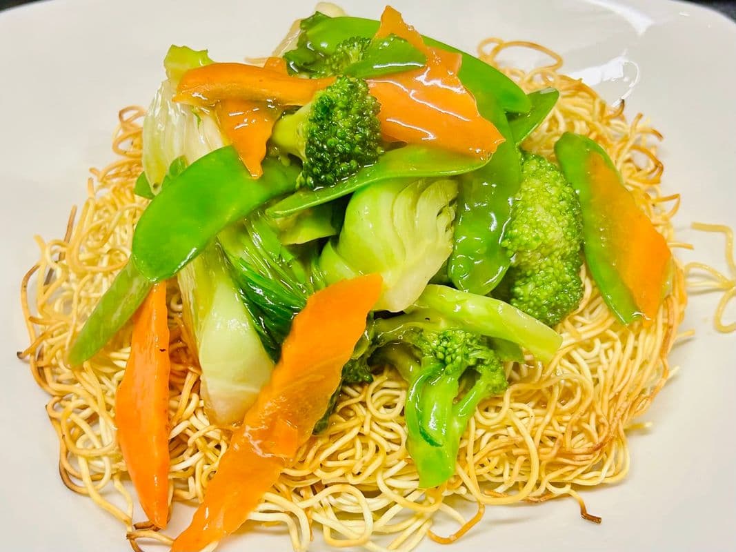 Mixed Vegetables (No Tofu)Chow Mein / Chow Mein au Légumes (Pas Tofu)