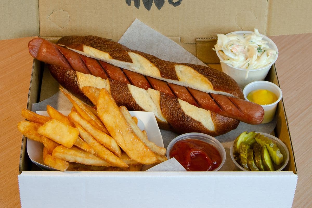 Dawg's Dinner aka The Plain One