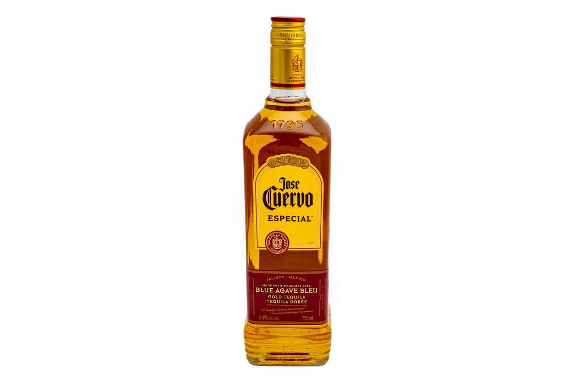 Jose Cuervo Especial Gold (750 ml) (1 x 750ML)