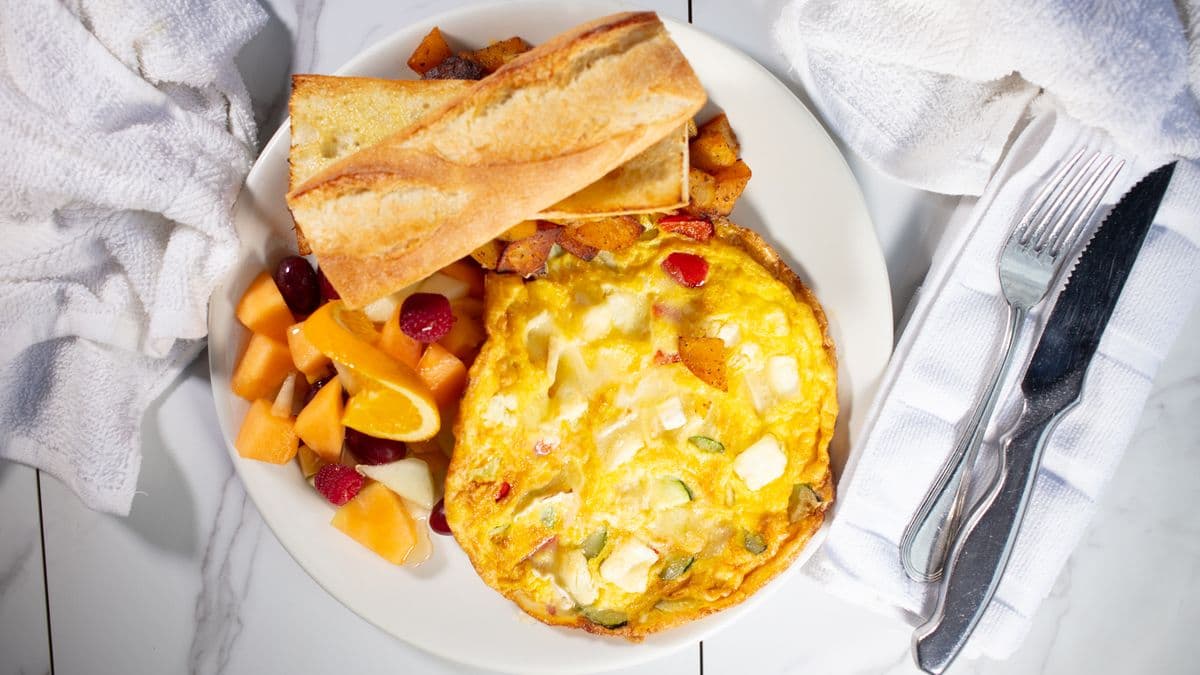 Fritata chèvre paillot et légumes / Goat Cheese Fritata and Grilled Vegetables