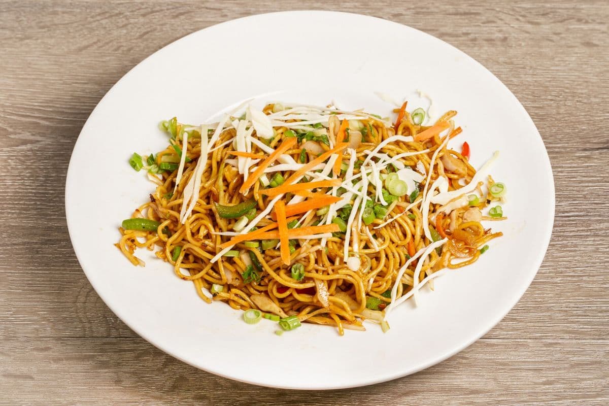 Vegetarian Chow Mein