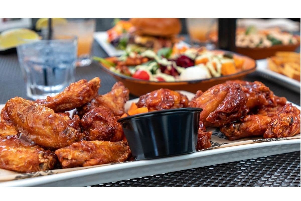 Single (9 wings)