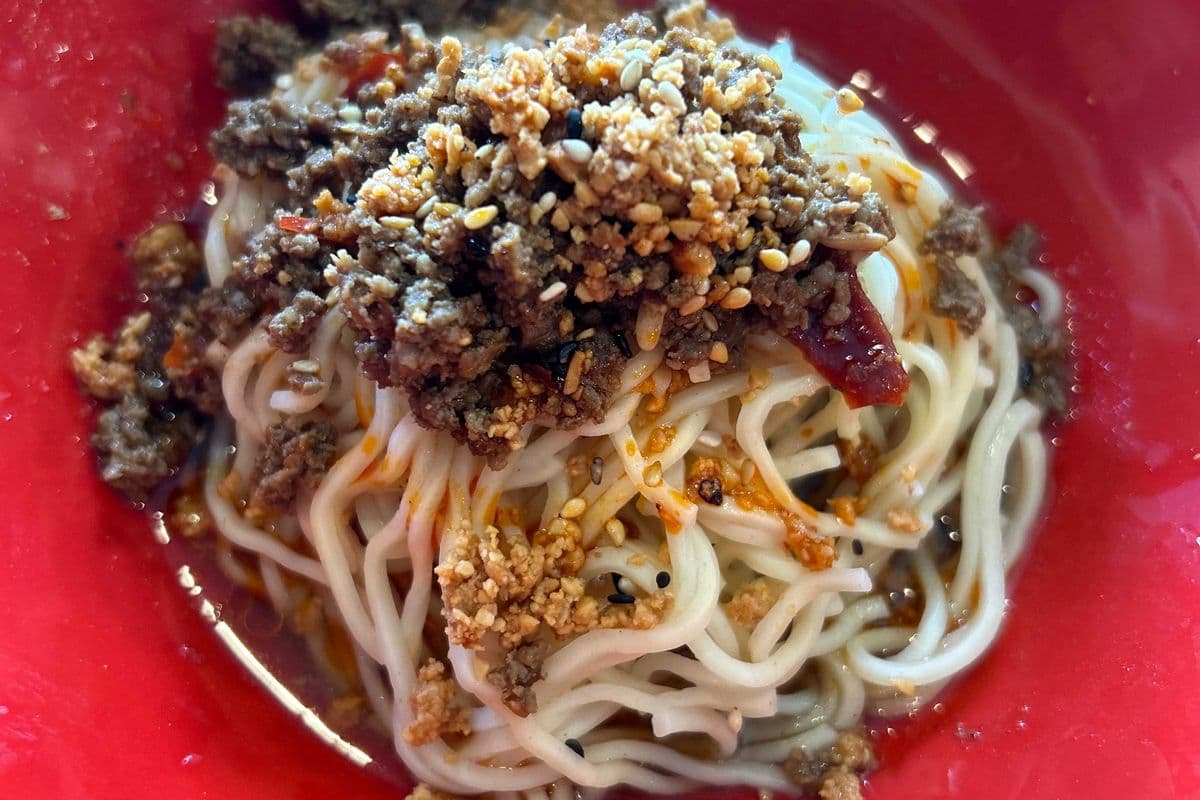 Nouilles avce Viande Haché à la Sauce / Noodles with Szechuan Minced meat Sauce
