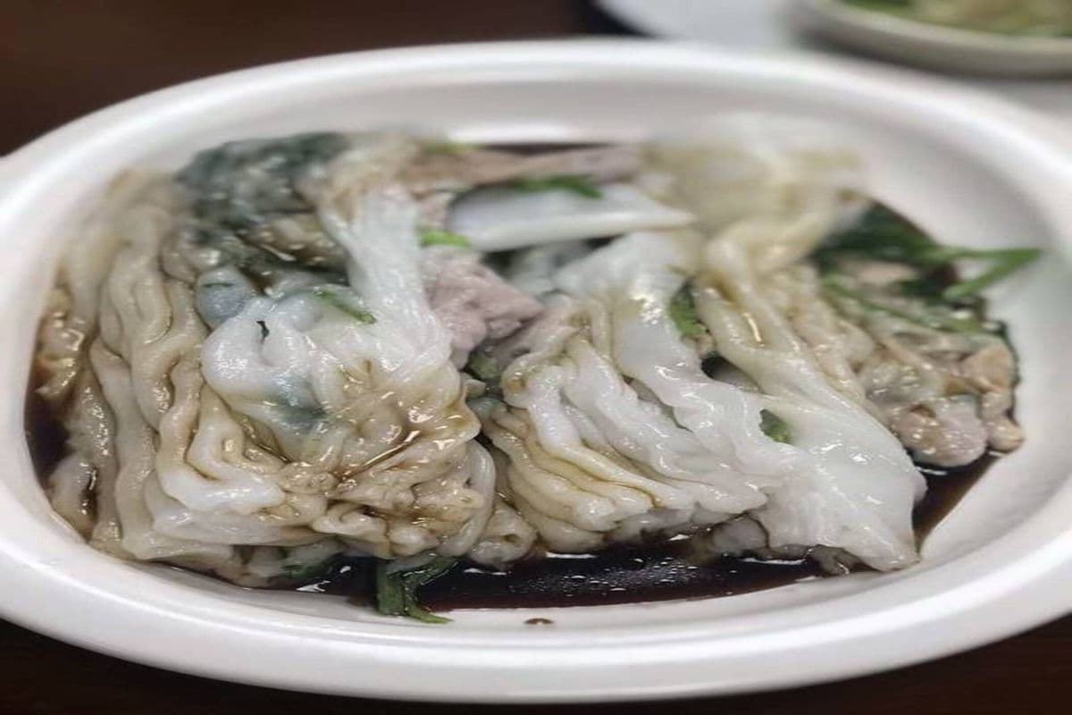 B11. Coriander and Shredded Pork Rice Noodle Roll 香茜肉片肠
