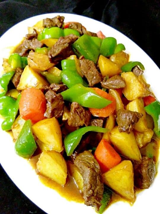 Curry Beef with Bell Peppers and Onion / 咖哩牛肉