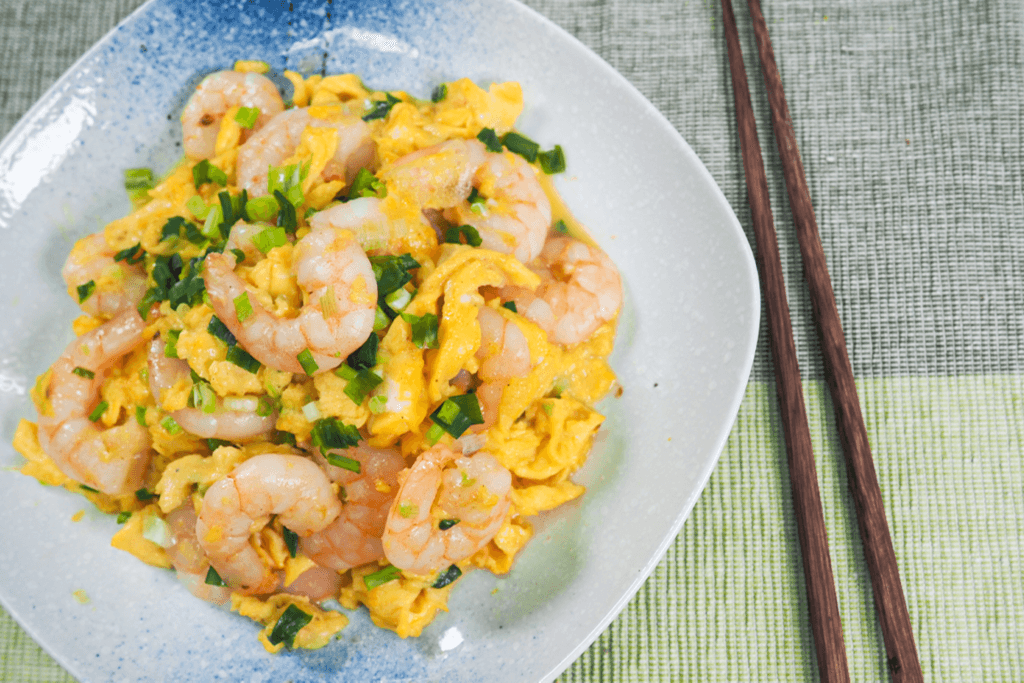 Fried Shrimps Omelet 虾仁炒蛋