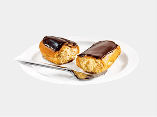 Éclair au chocolat / Chocolate Eclair