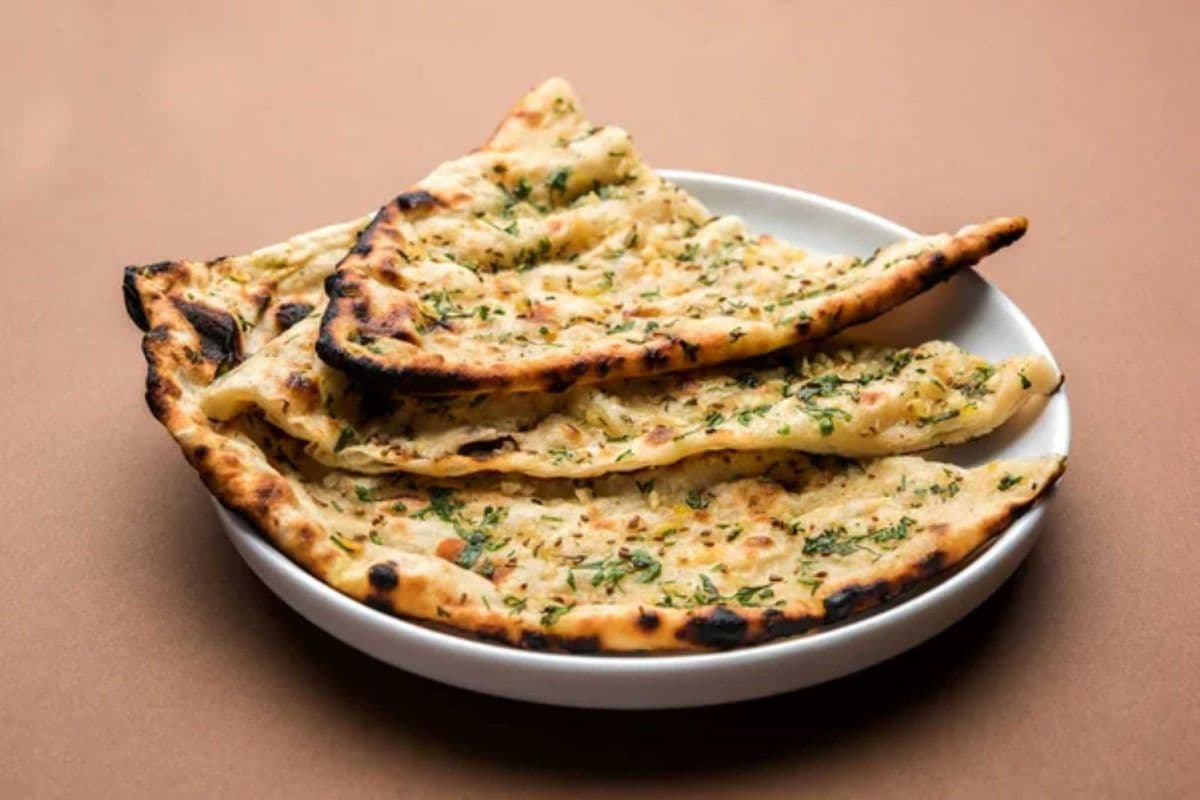 Masala Garlic Naan