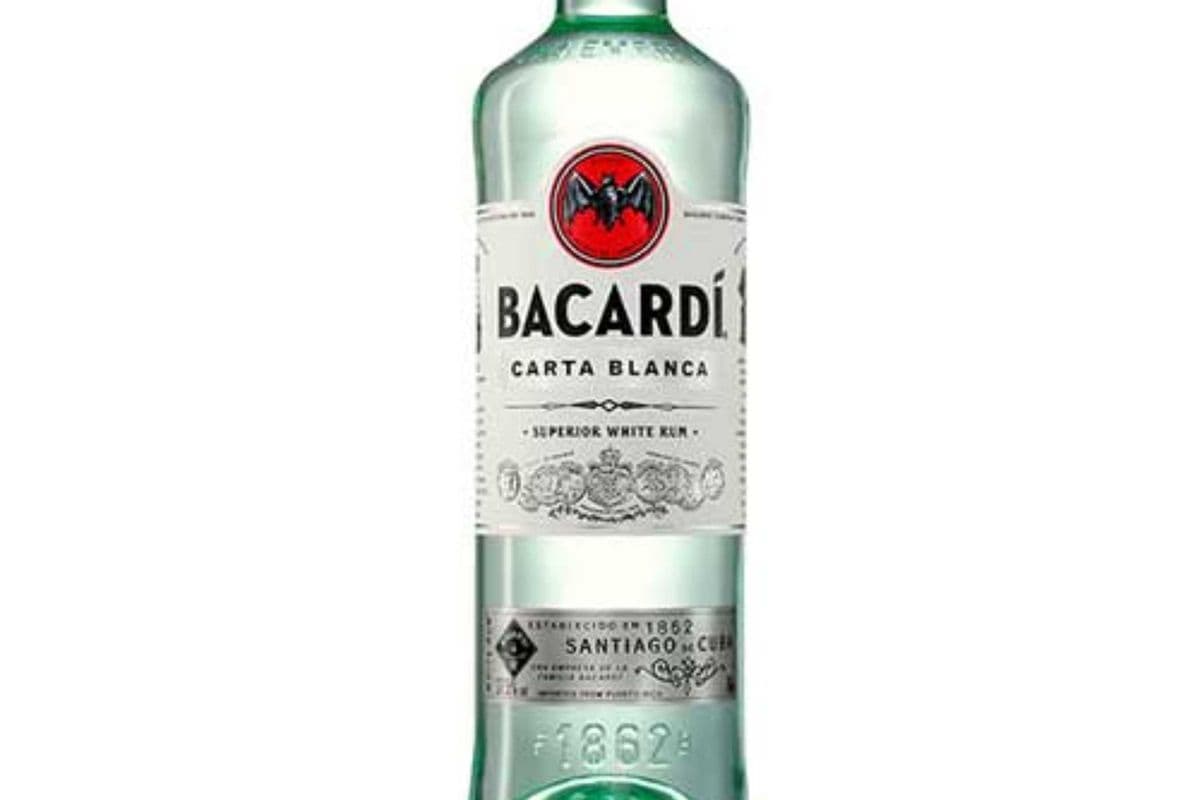 Bacardi White (1 x 750 ml)