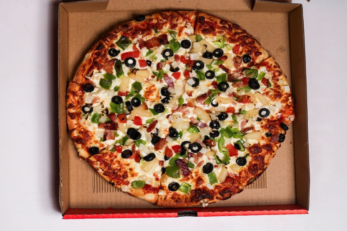12" Medium The Ultimate Pizza