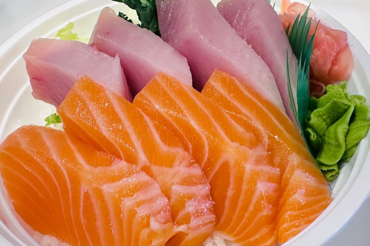 M3.Salmon and Tuna Don (8 pcs)