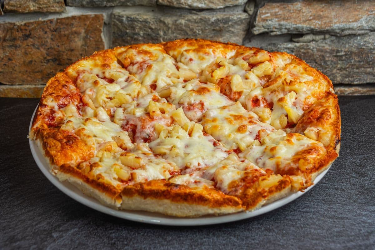 #11 12" Large Pineapple Classic Pizza