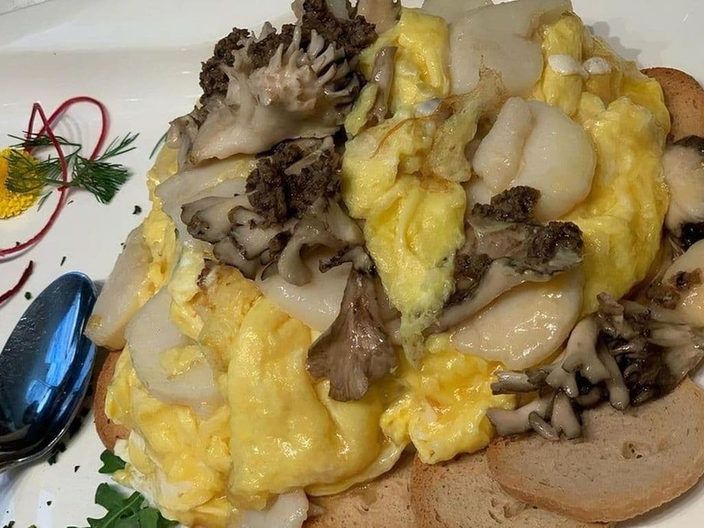 509 Black Truffle Jumbo Scallops & Eggs 黑松露滑蛋炒帶子