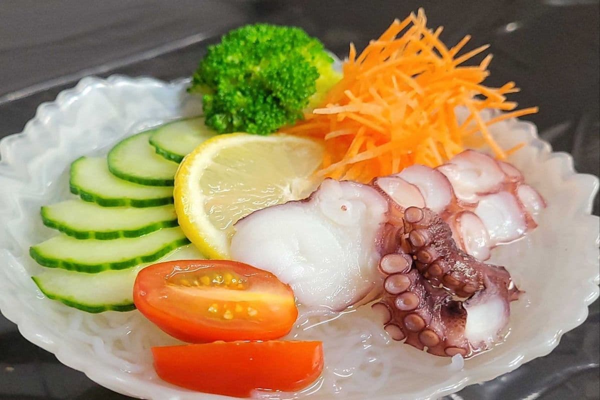 Tako Sunomono Salad