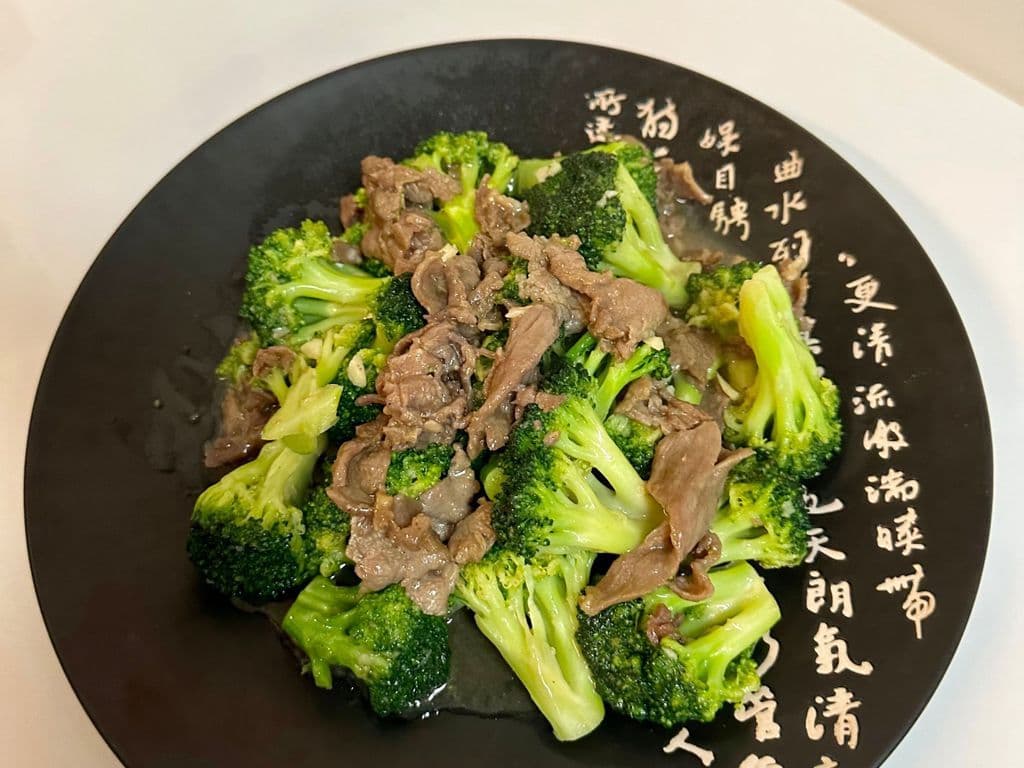 Stir-fried Beef with Broccoli (西兰花牛肉)
