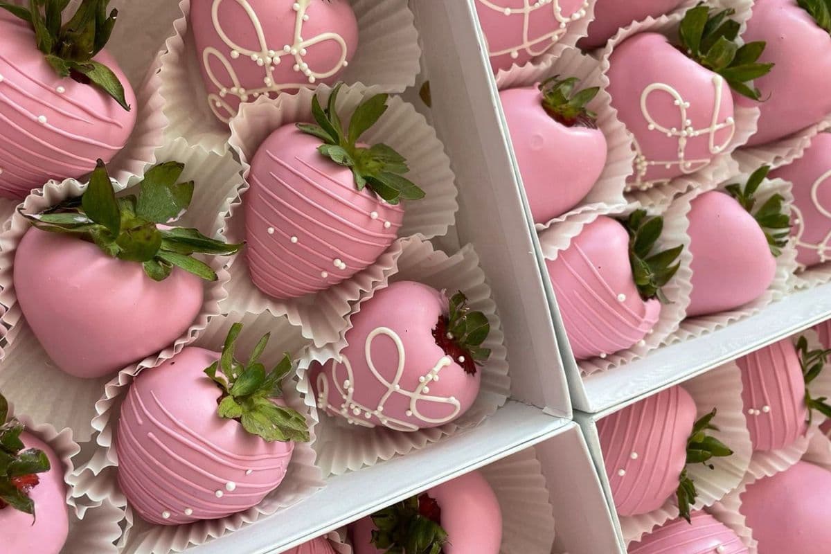 Pink Chocolate Covered Strawberries