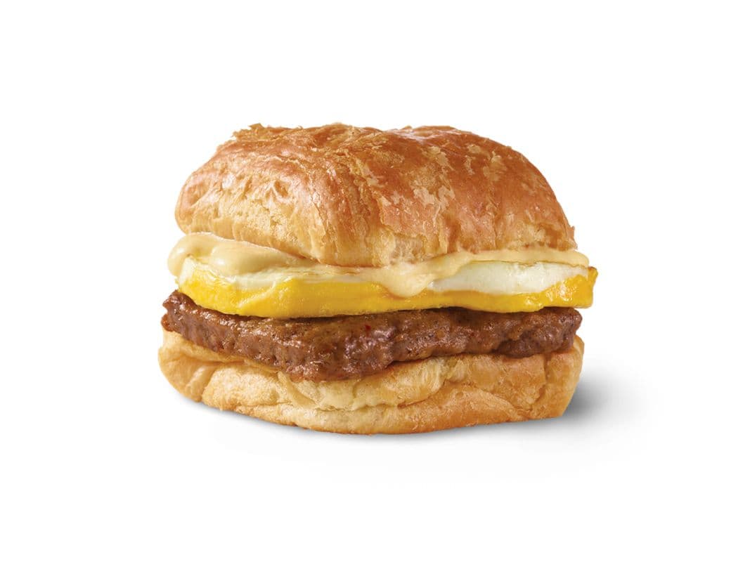 Croissant Avec Saucisse, Oeuf Et Fromage Suisse / Sausage, Egg & Swiss Croissant (Cal: 580)
