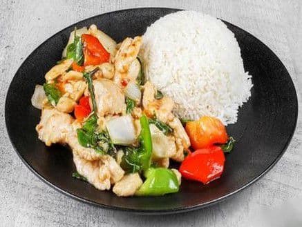 Chicken with Sweet Basil and Hot Chillies on Rice / 香草辣椒炒雞 配白飯