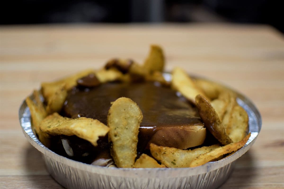 Large Crispy Wedges Poutine