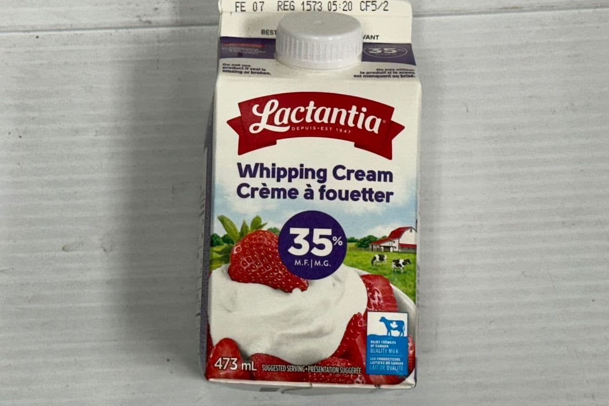Out of stock Lactantia Whipping Cream (473 ml)