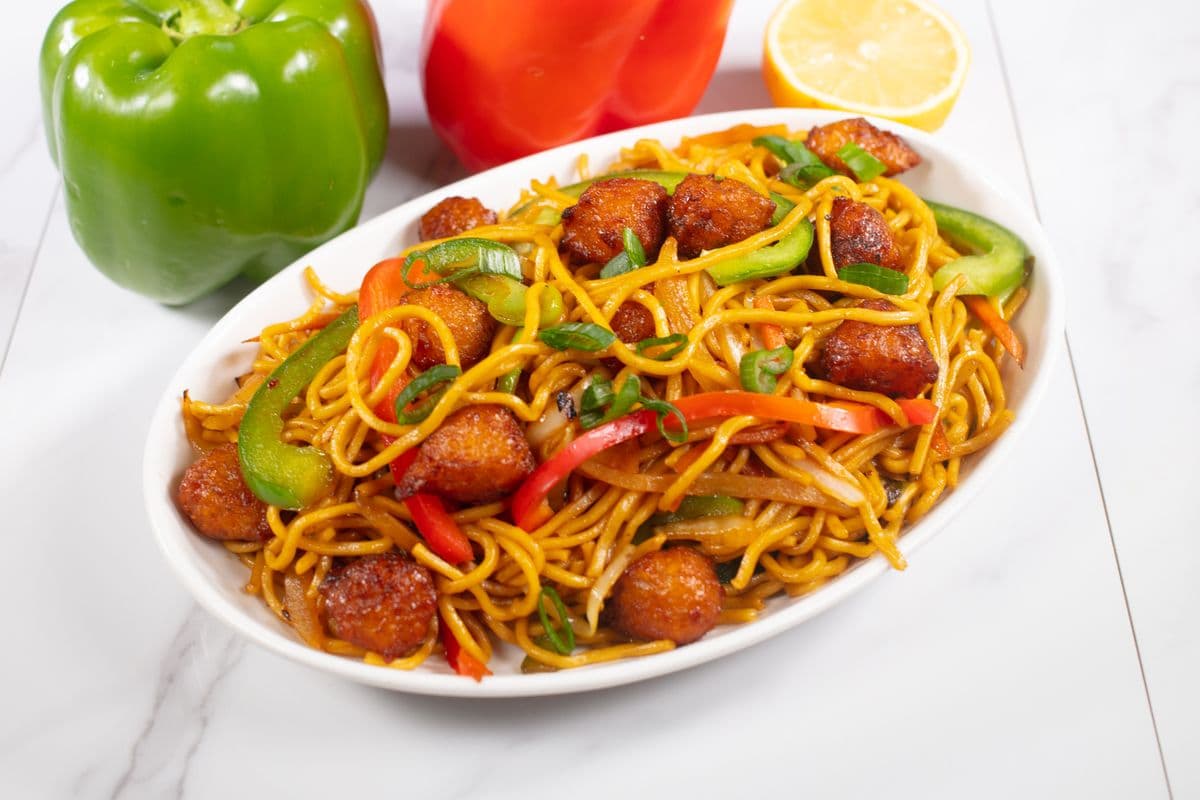 Vegetable Noodle with Vegetable Manchurian Pakora