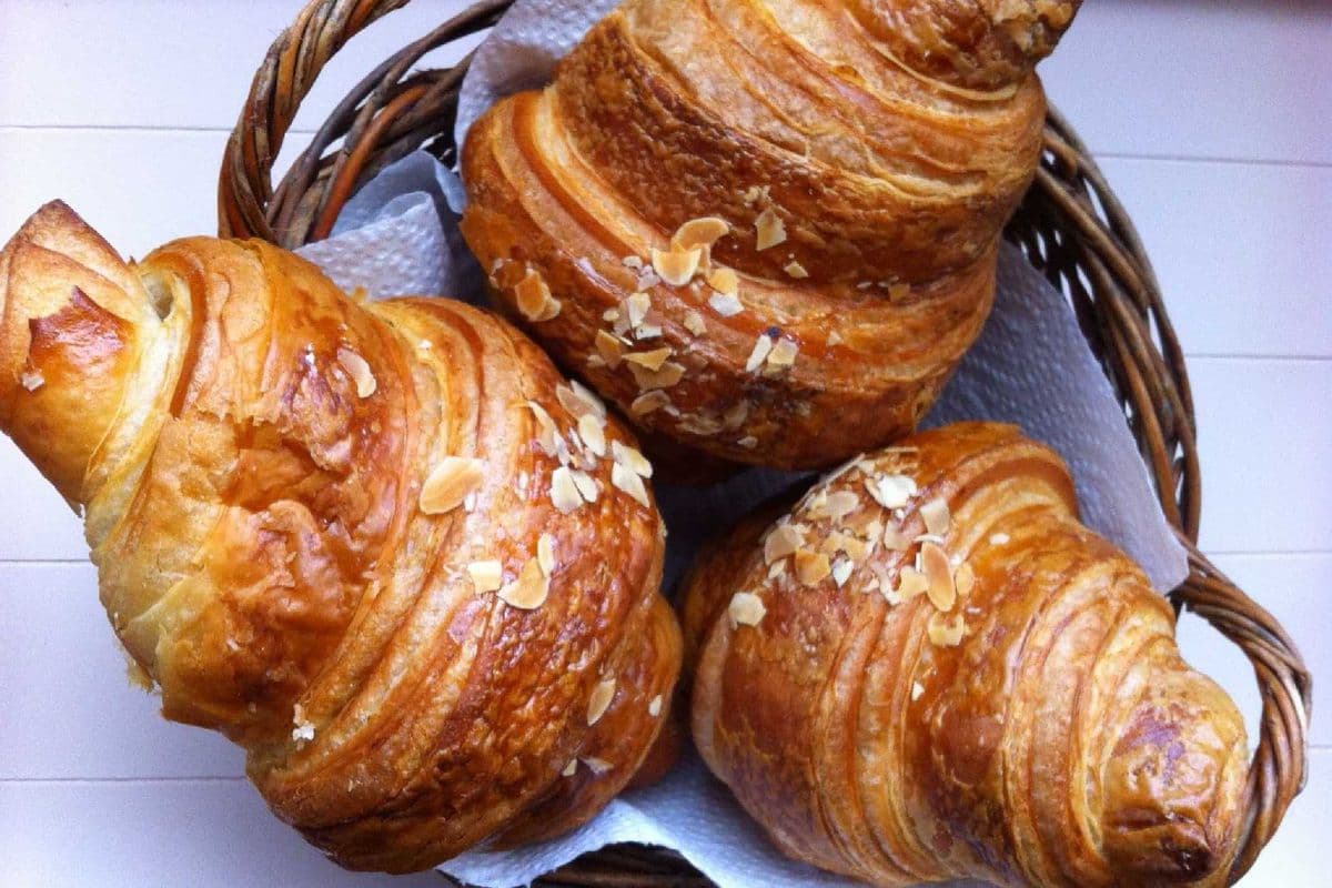 Croissant aux amandes / Almond Croissant