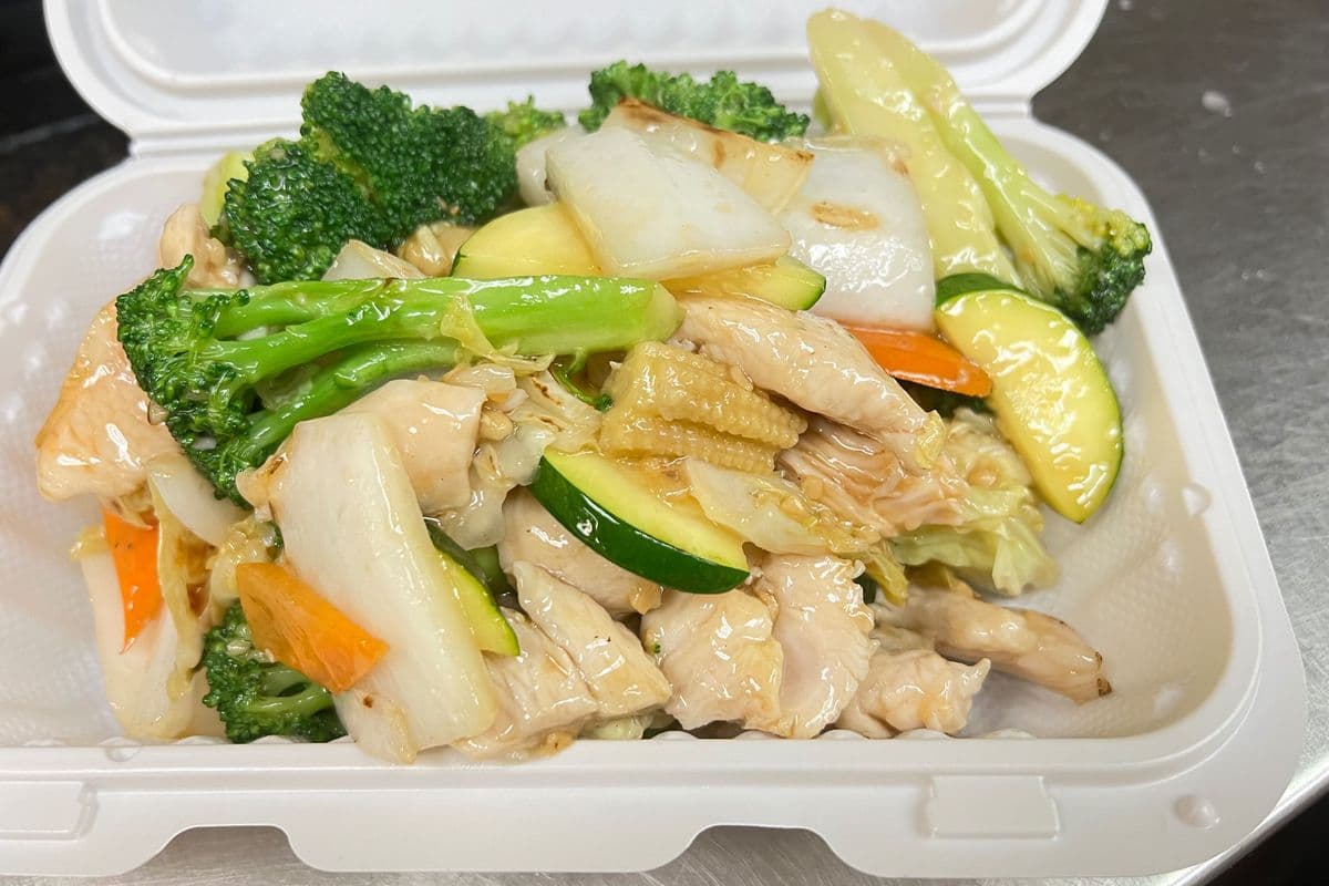 Chicken and Mixed Greens