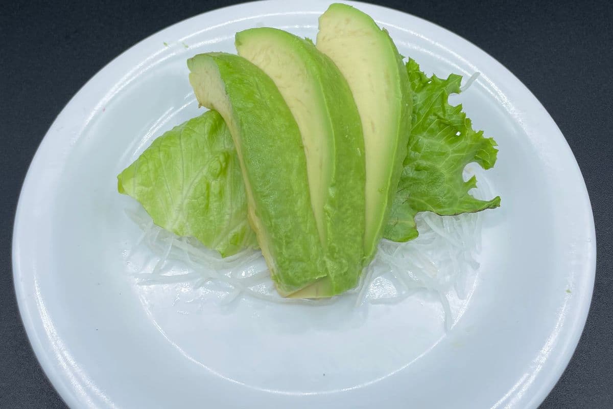 218 Abogado (Avocado) Sashimi (3pcs)
