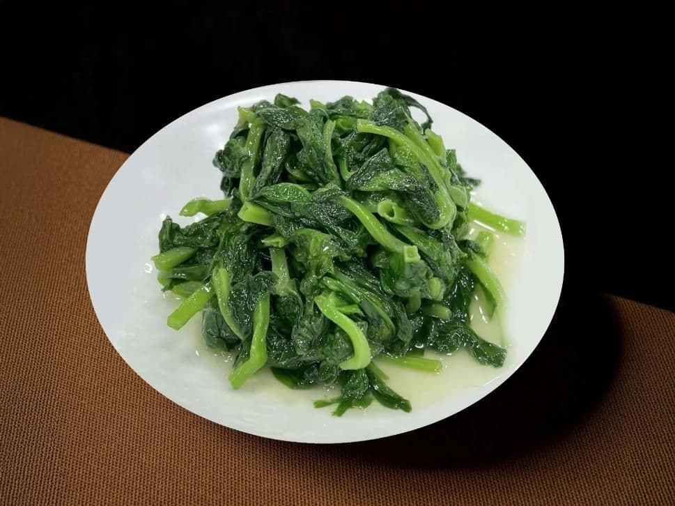 Stir-fried bean seeding / 清炒豆苗